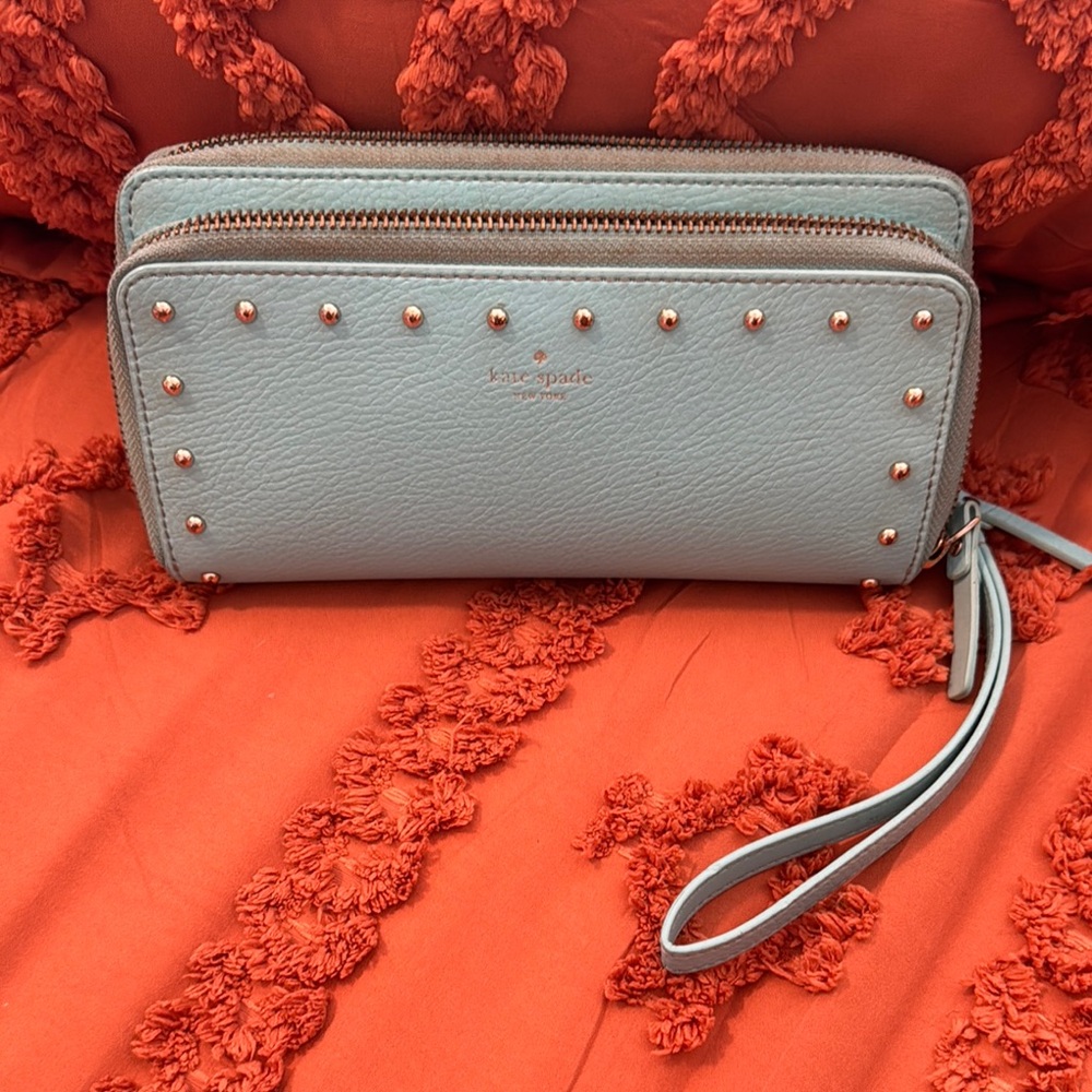 Kate Spade Gray Wristlet Wallet